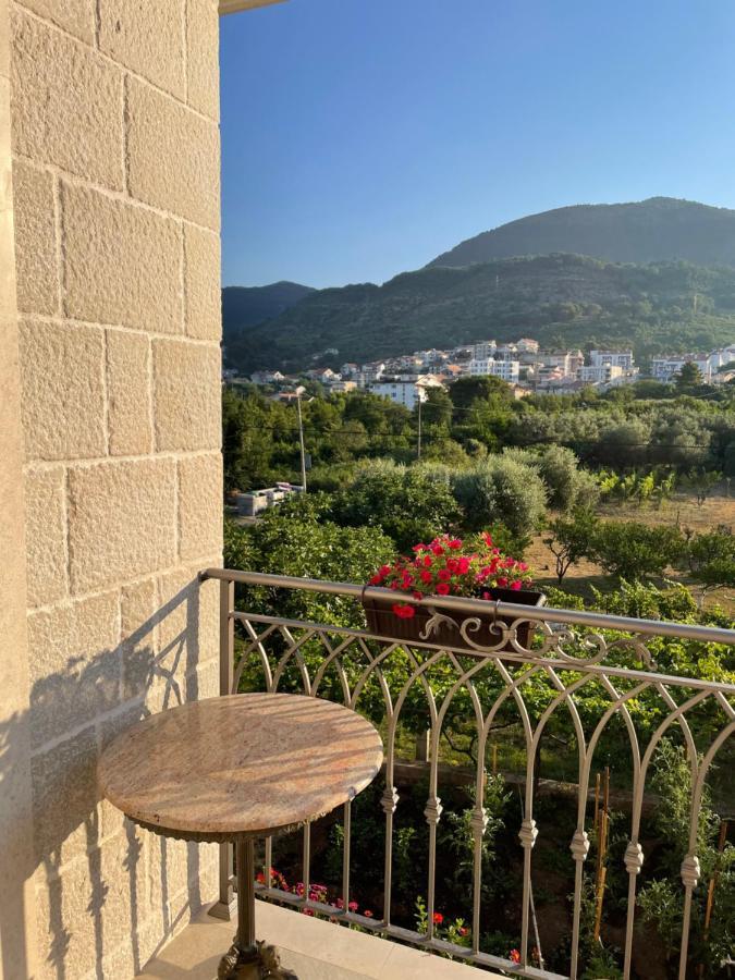 Petivat Gardens Apartment Bagian luar foto