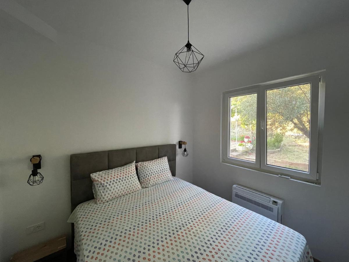 Petivat Gardens Apartment Bagian luar foto