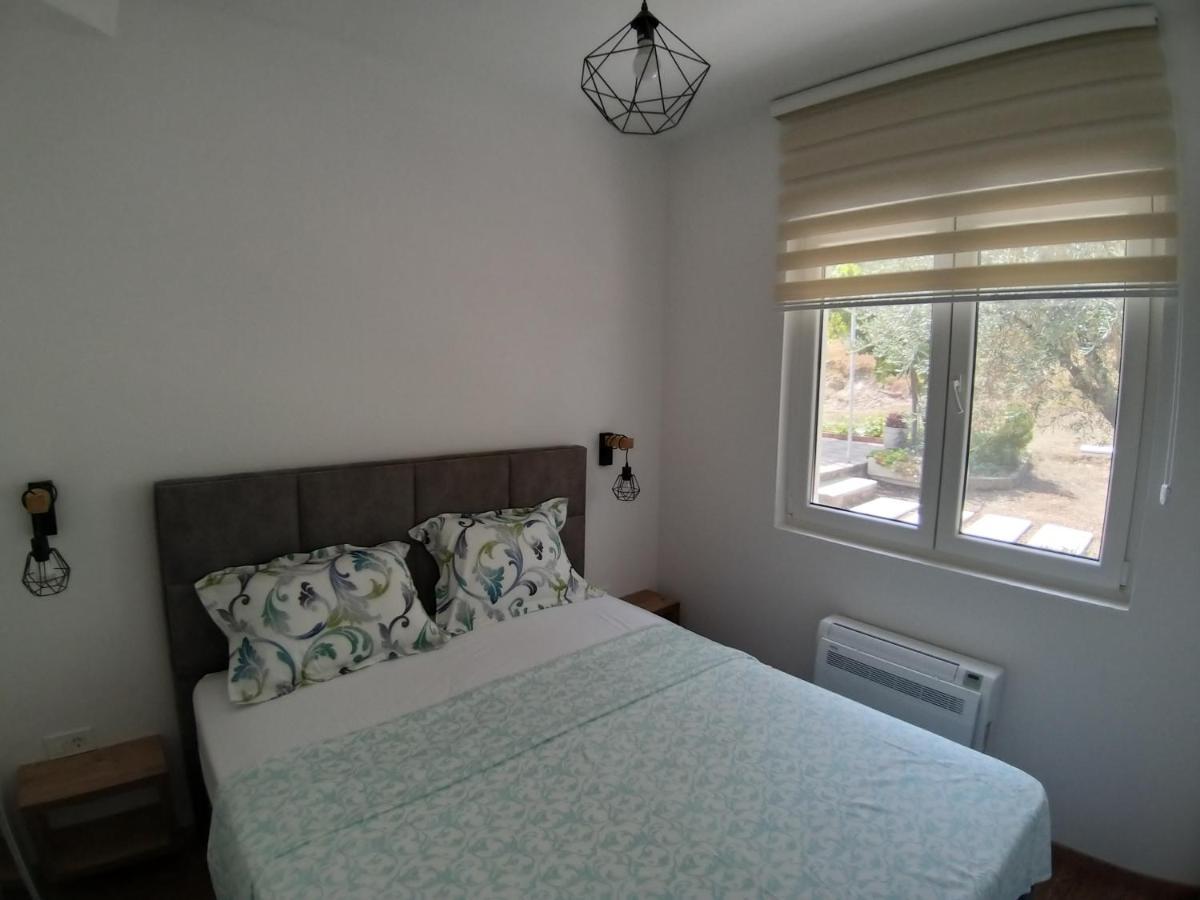 Petivat Gardens Apartment Bagian luar foto