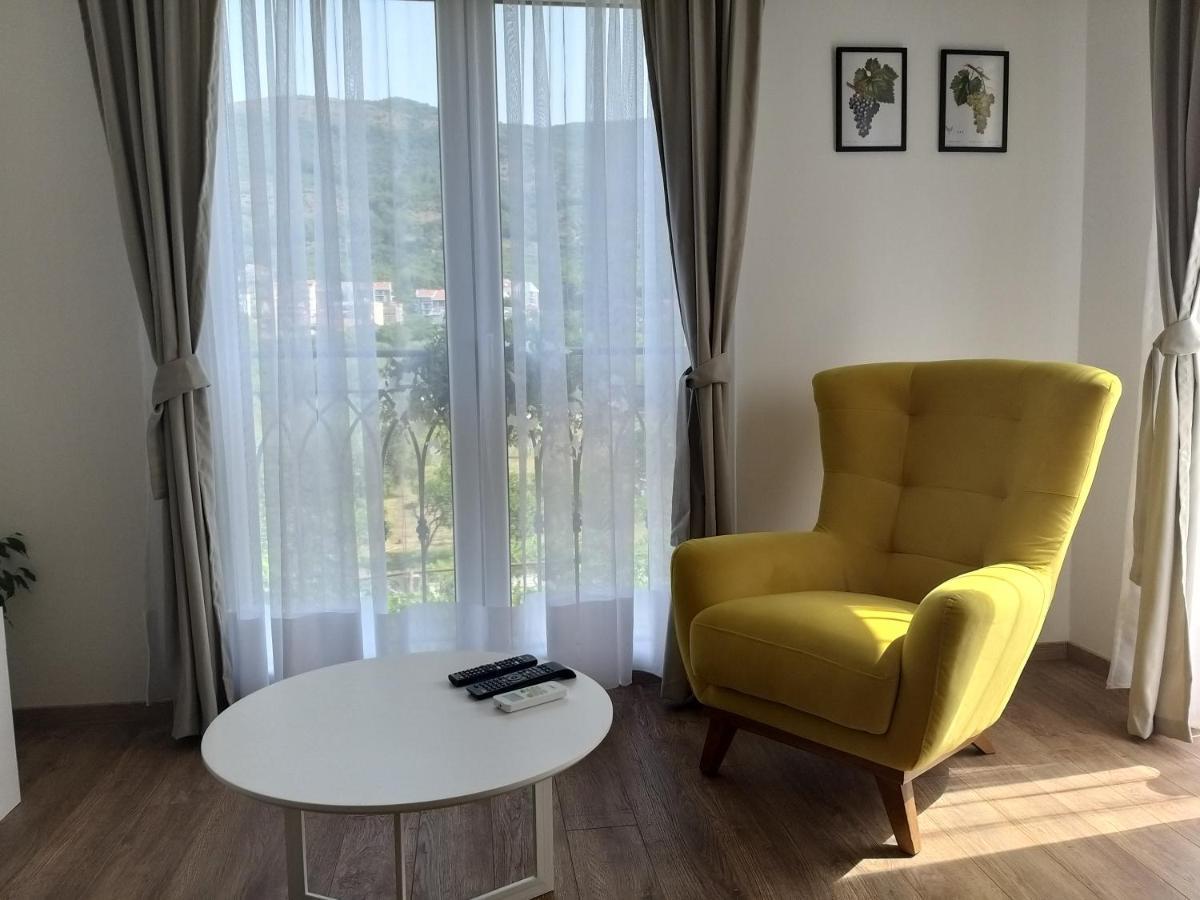 Petivat Gardens Apartment Bagian luar foto