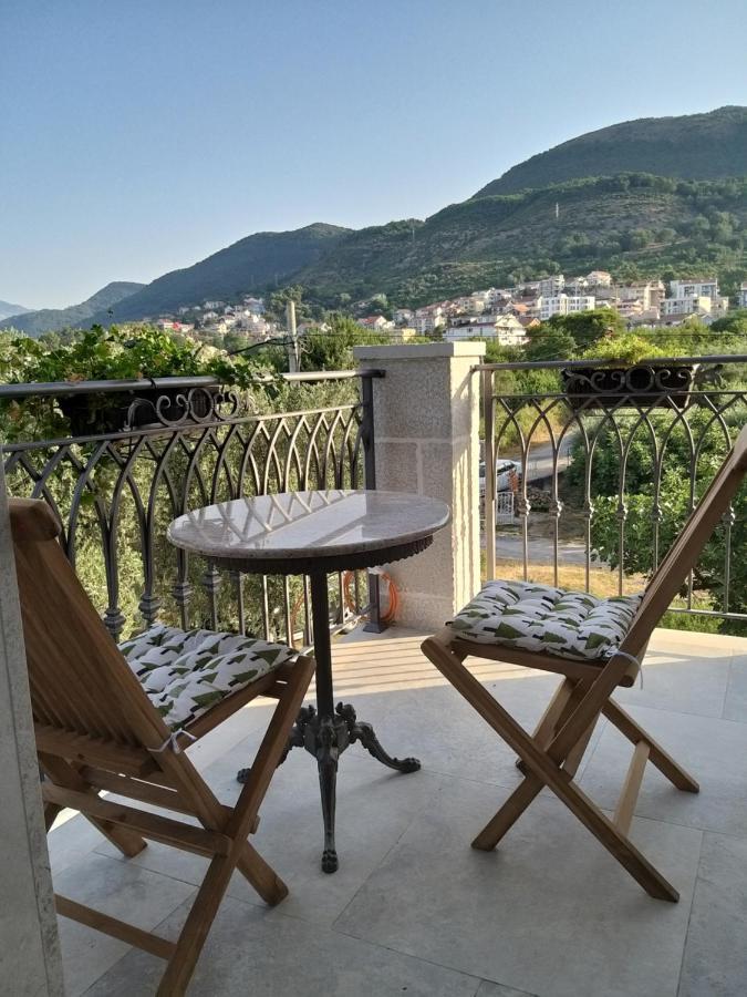 Petivat Gardens Apartment Bagian luar foto