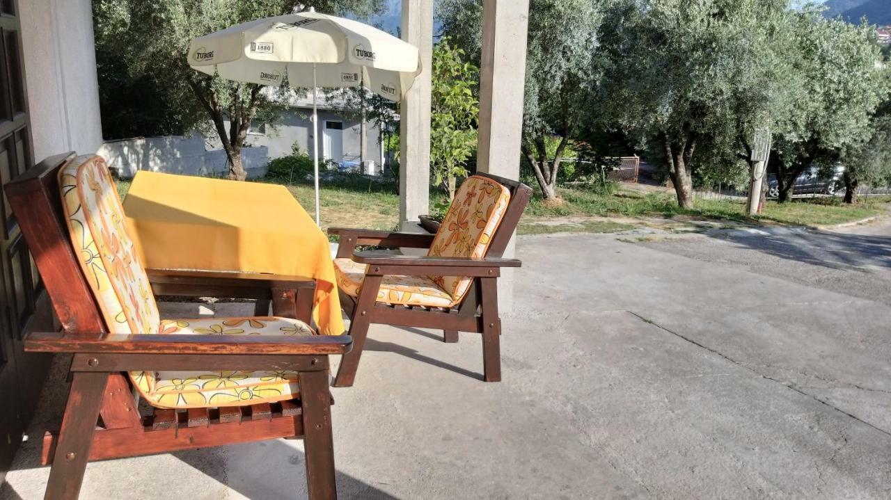 Petivat Gardens Apartment Bagian luar foto